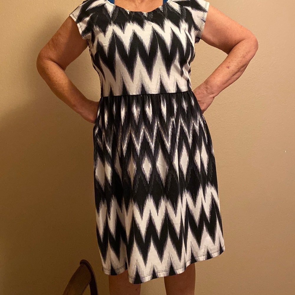 Cute black and white dress